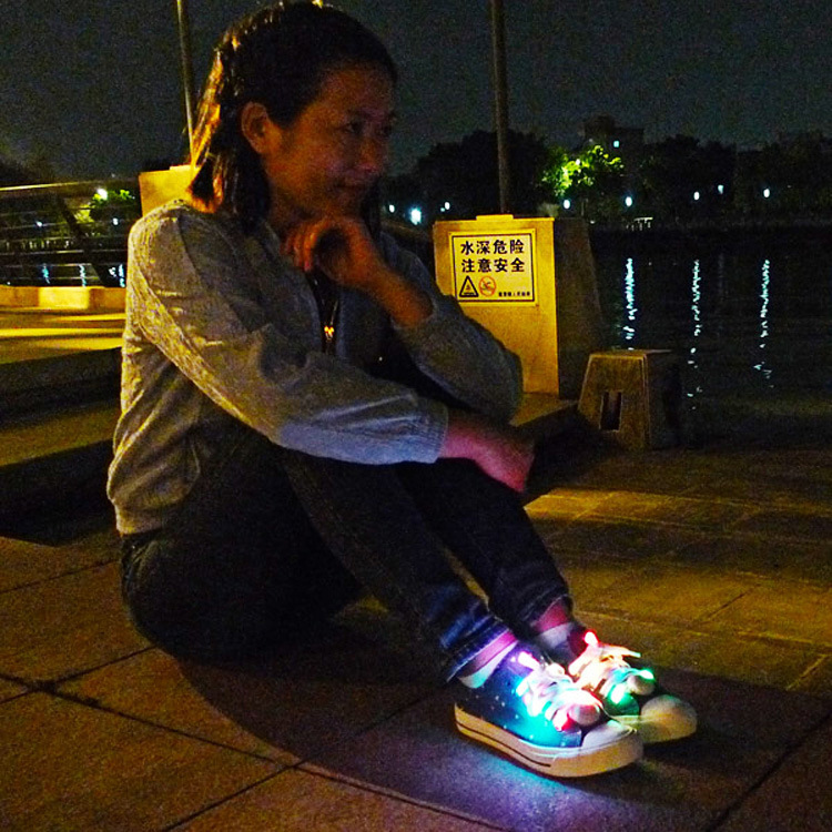 2Pcs LED Sport Luminous Shoela - đánh giá và giá Travis Scott Lace