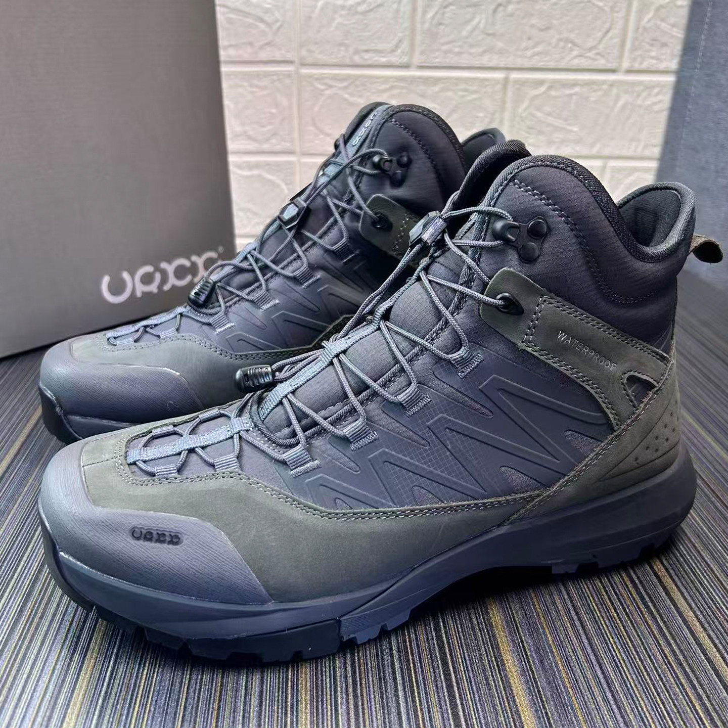 High Top Hiking Leather Shoes  - đánh giá và giá Streetwear Brands 2026